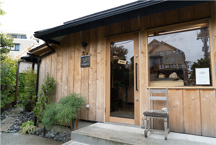 BREEZE BIRD CAFE & BAKERY（ブリーズ バード カフェ アンド ベーカリー）