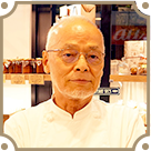 藤生義治シェフ