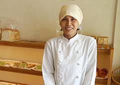 GRUNE（グリューネ）　店主　今里 由紀さん