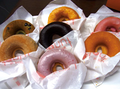 大人気！D-donut by donqの焼きドーナツ