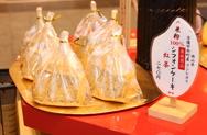 １番人気は「米粉100％シフォンケーキ（プレーン）」（270円）。写真は紅茶味