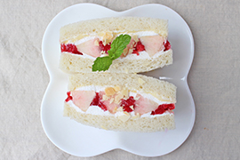 ピ－チメルバ風サンド