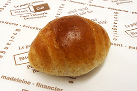 小麦ブラン入りバタ－ロ－ル