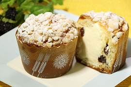 クリ－ムたっぷりサマ－パネト－ネ