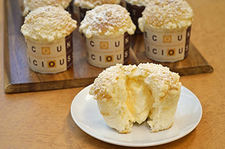 コック帽子のクリ－ムパン