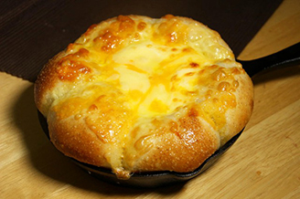 カレ－&amp;チ－ズのスキレットブレッド
