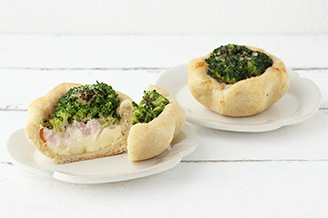 ブロッコリ－＆ハムマヨパン