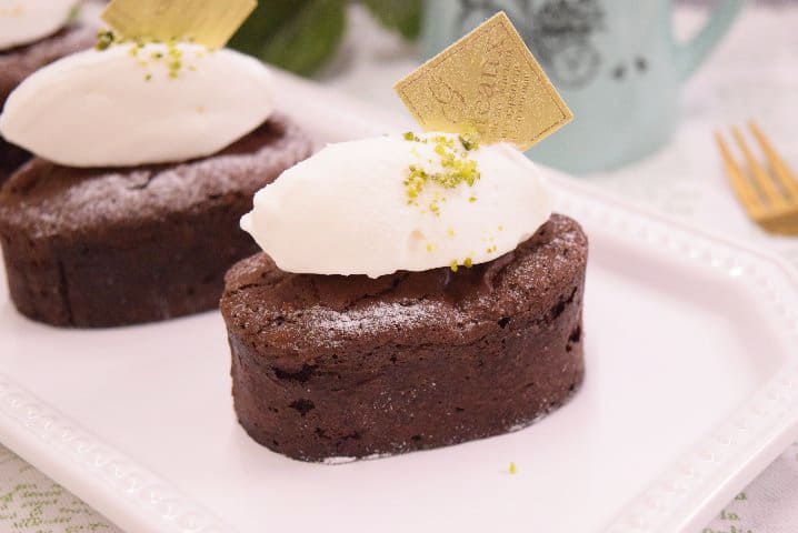 たっぷりナッツの濃厚ブラウニ－